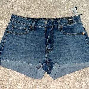 Abercrombie and fitch low rise jean shorts BRAND NEW WITH TAGS in a size 28.